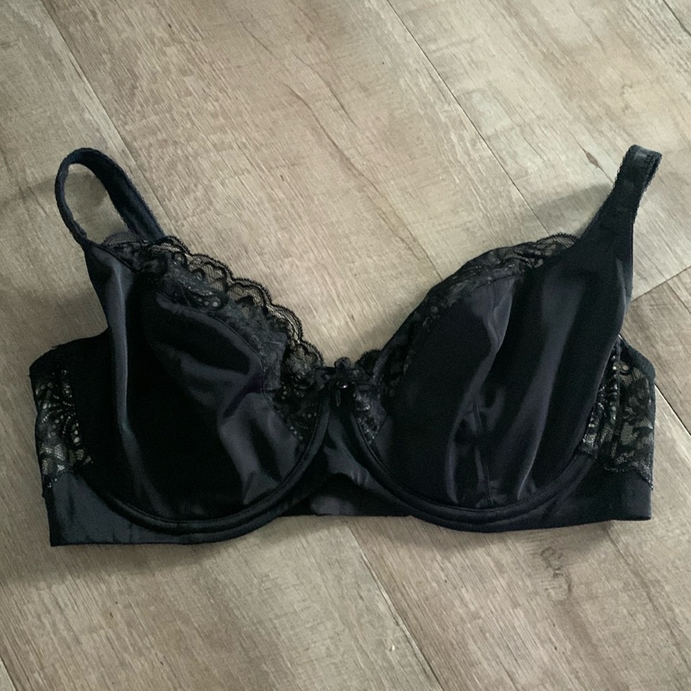 Black Lace Underwire Sexy Bra Size 40DDD